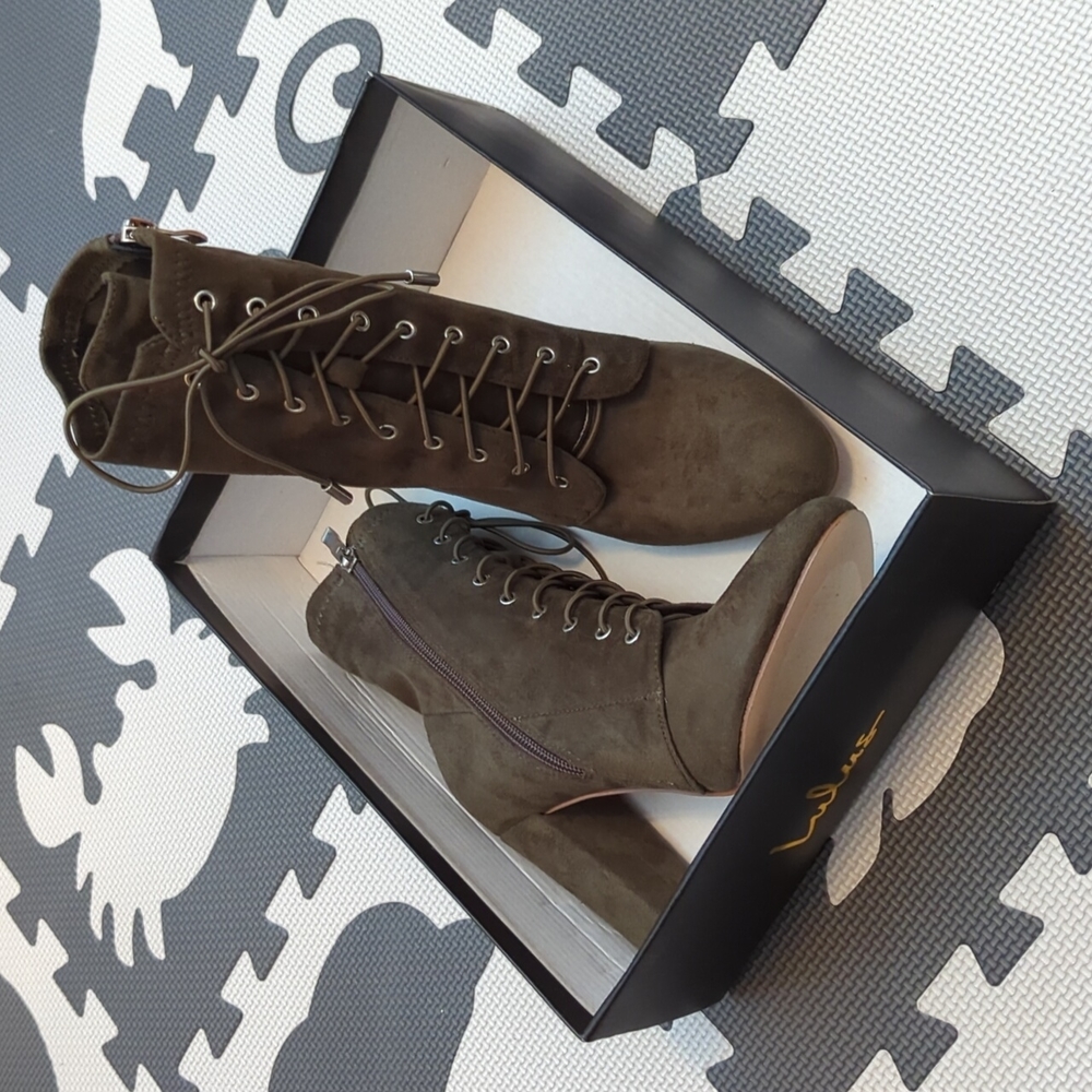 Lulu's // lace up heeled boots